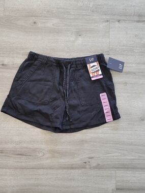 GAP Women's Black Elastic Waist Drawstring Shorts